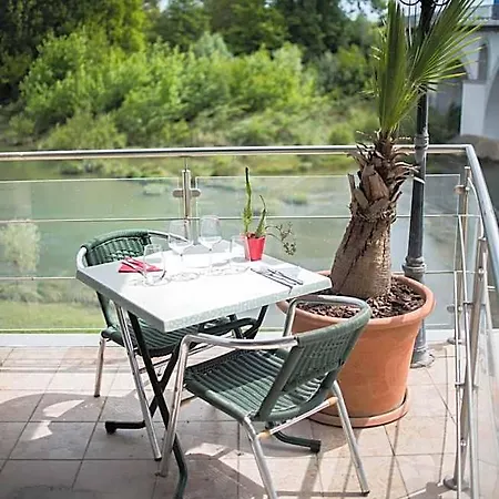 Hotel Restaurant Mon 3*