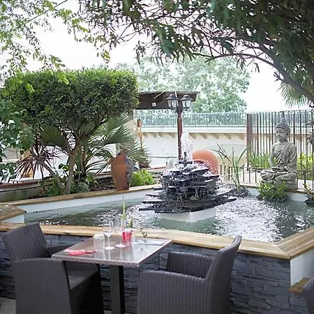 Hotel Restaurant Mon 3*